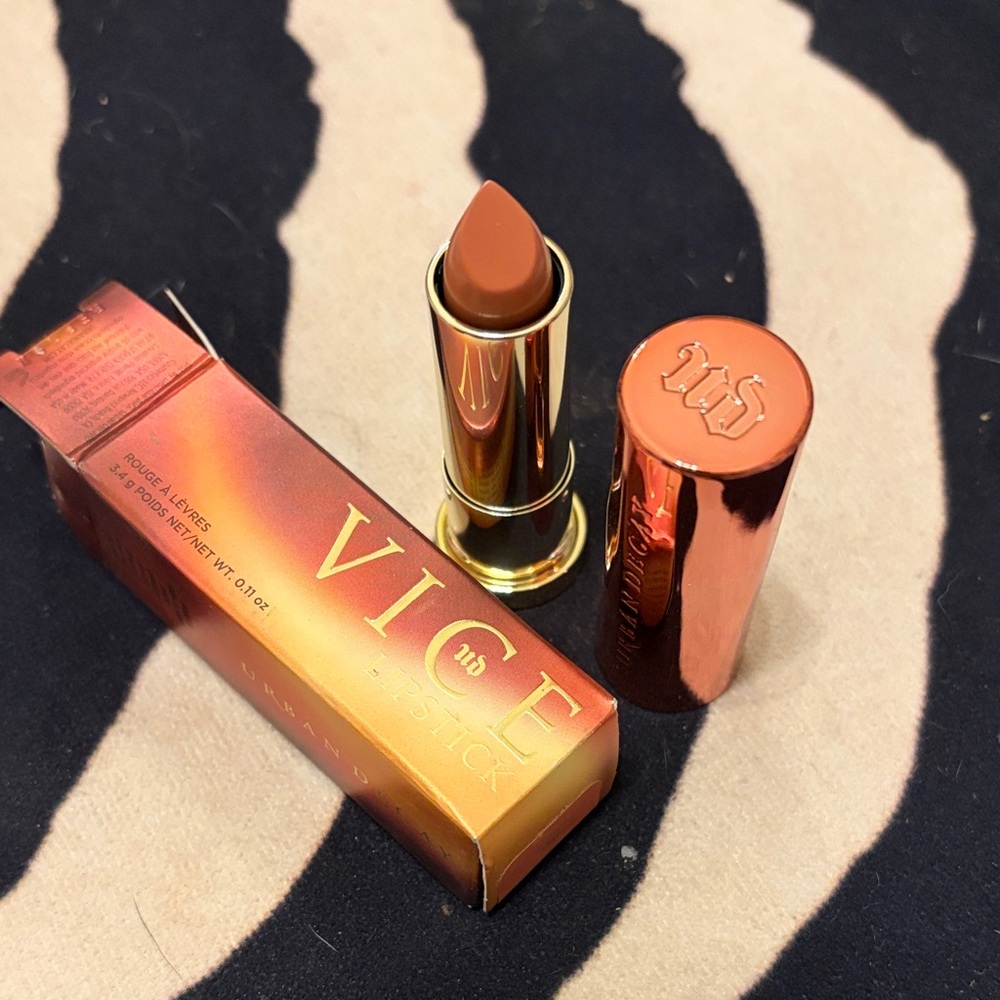 Urban Decay Original HEAT collection Vice Lipstick - FUEL in nude. New in Box!